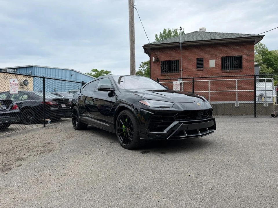 2019 Lamborghini Urus - Image 3 of 28
