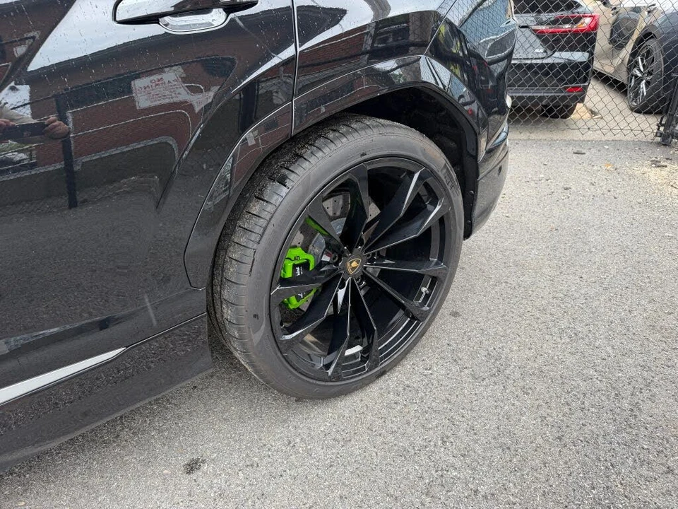 2019 Lamborghini Urus - Image 7 of 28