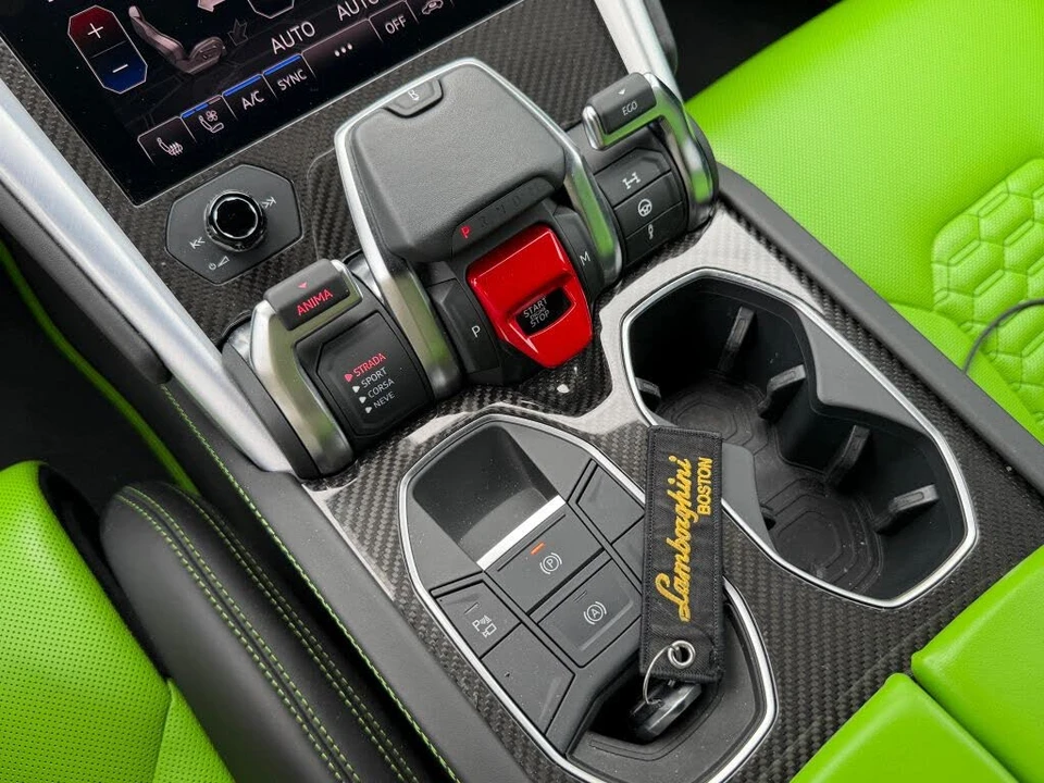 2019 Lamborghini Urus - Image 12 of 28