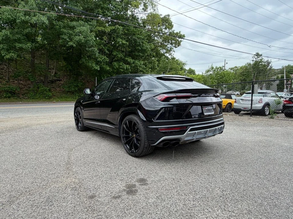 2019 Lamborghini Urus - Image 22 of 28