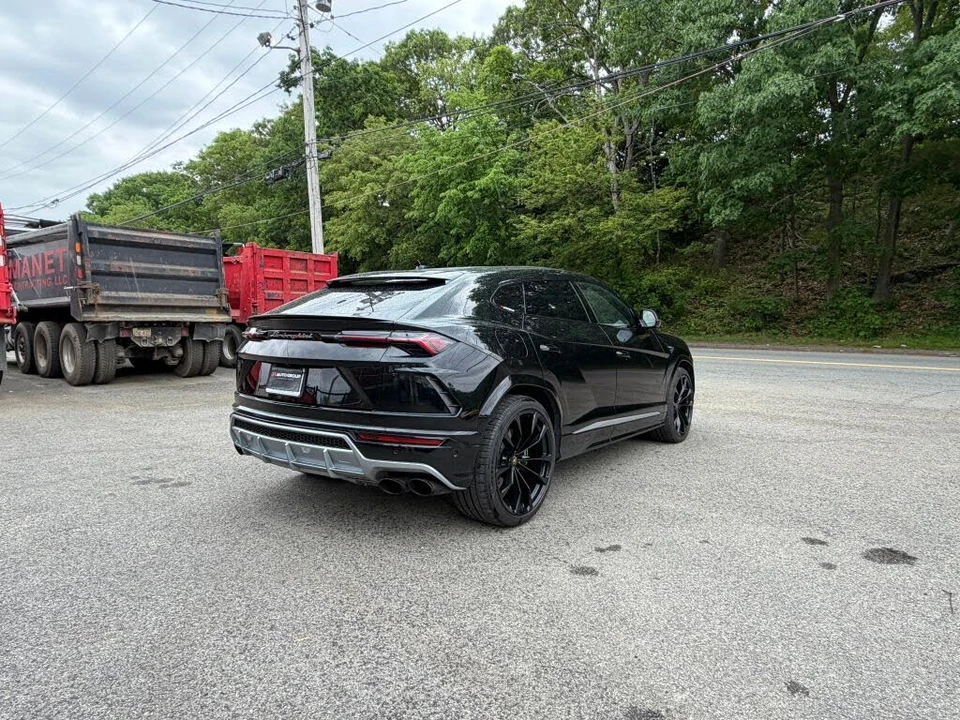 2019 Lamborghini Urus - Image 25 of 28