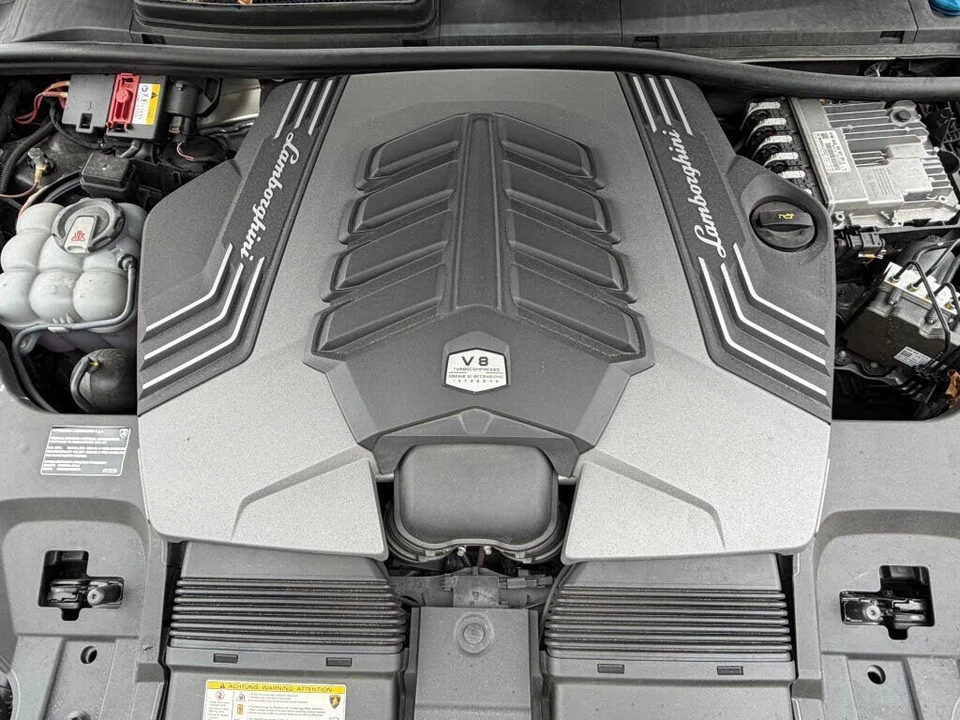 2019 Lamborghini Urus - Image 27 of 28