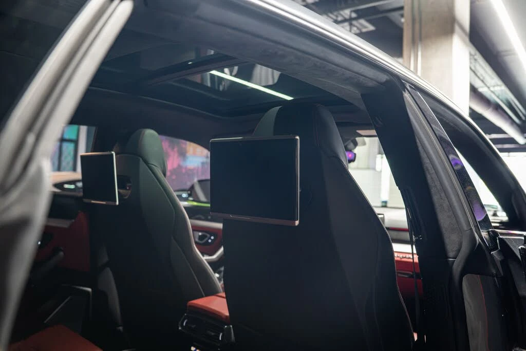 2019 Lamborghini Urus - Image 23 of 26