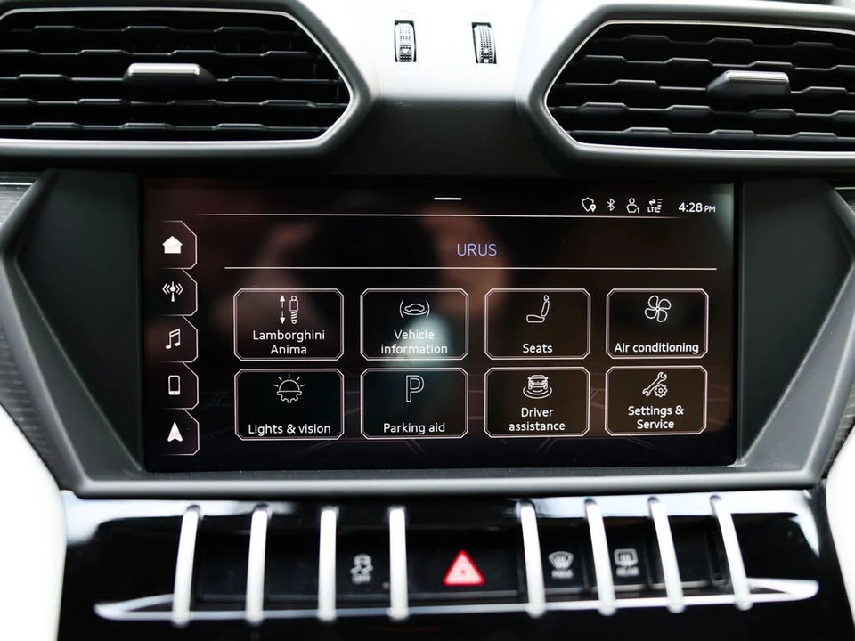 2019 Lamborghini Urus - Image 14 of 31