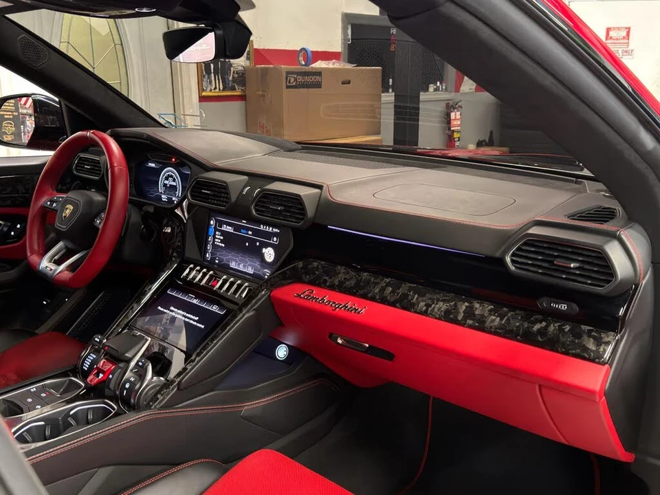 2019 Lamborghini Urus - Image 28 of 31
