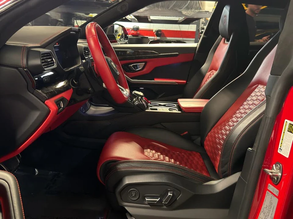 2019 Lamborghini Urus - Image 24 of 31