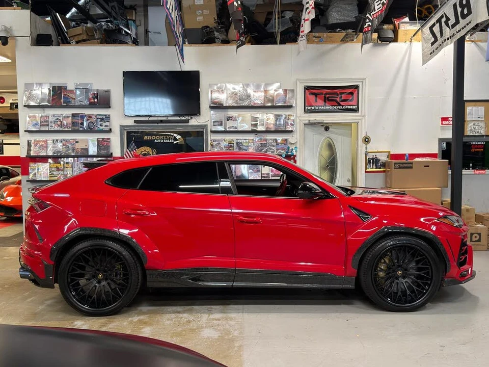 2019 Lamborghini Urus - Image 5 of 31