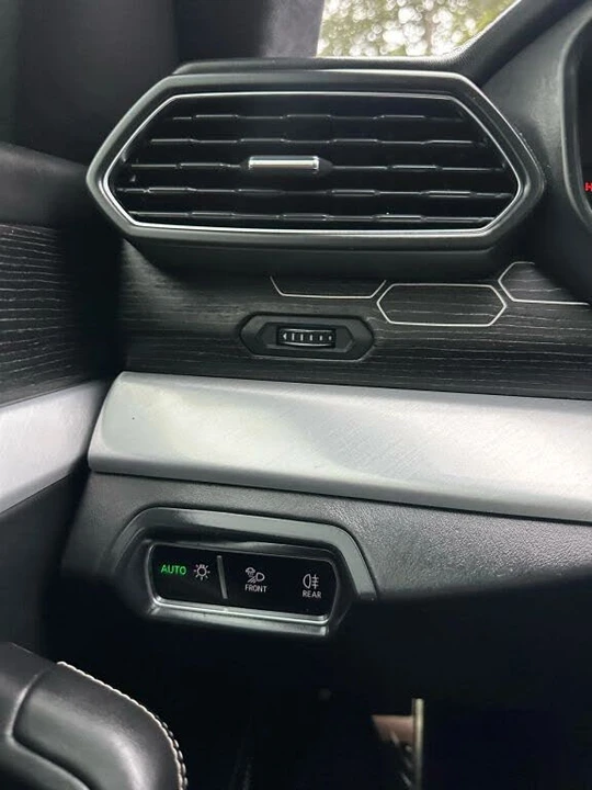 2019 Lamborghini Urus - Image 30 of 31