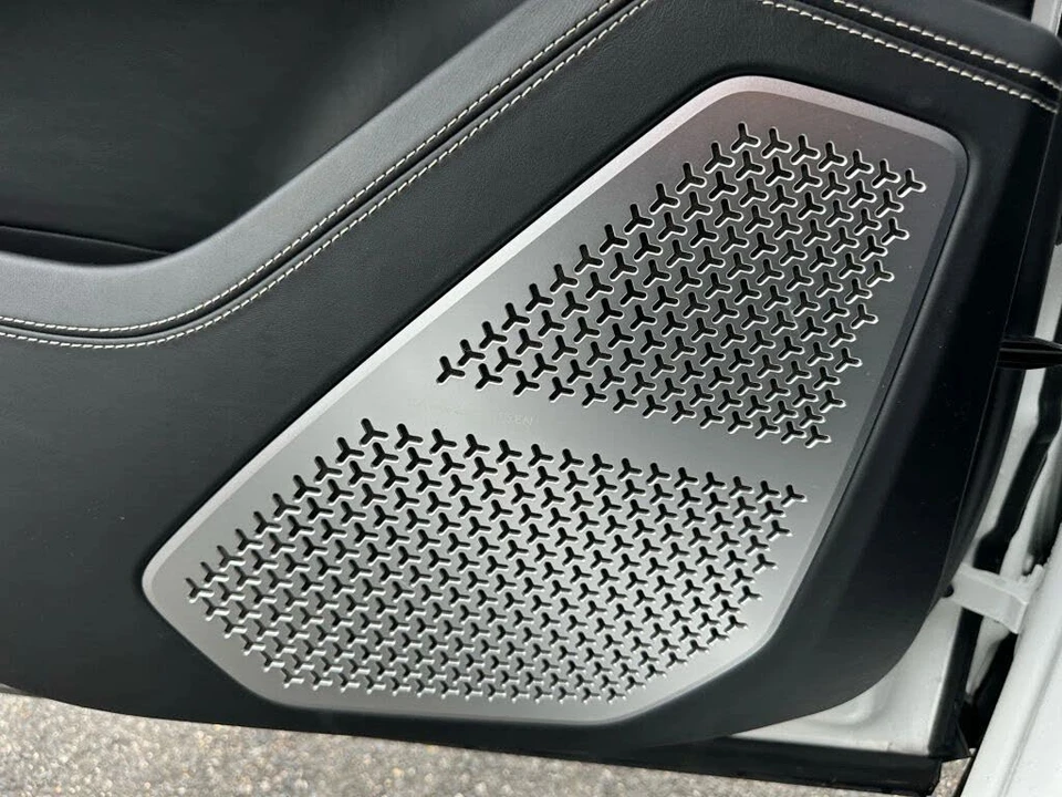 2019 Lamborghini Urus - Image 22 of 31