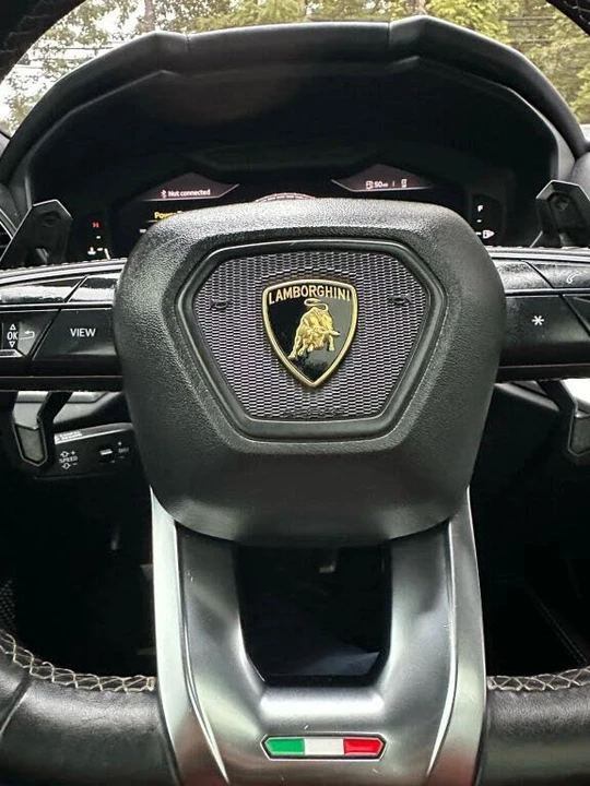 2019 Lamborghini Urus - Image 28 of 31
