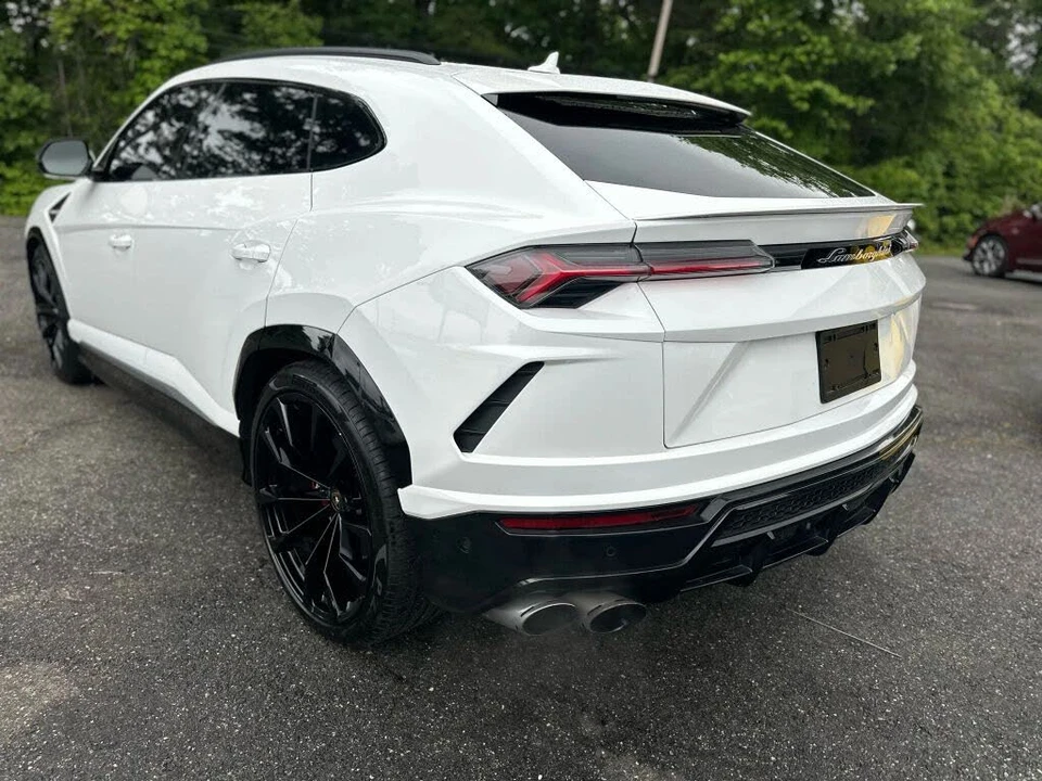 2019 Lamborghini Urus - Image 4 of 31