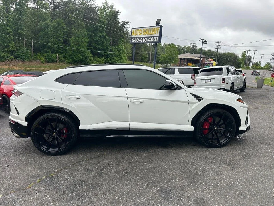 2019 Lamborghini Urus - Image 7 of 31
