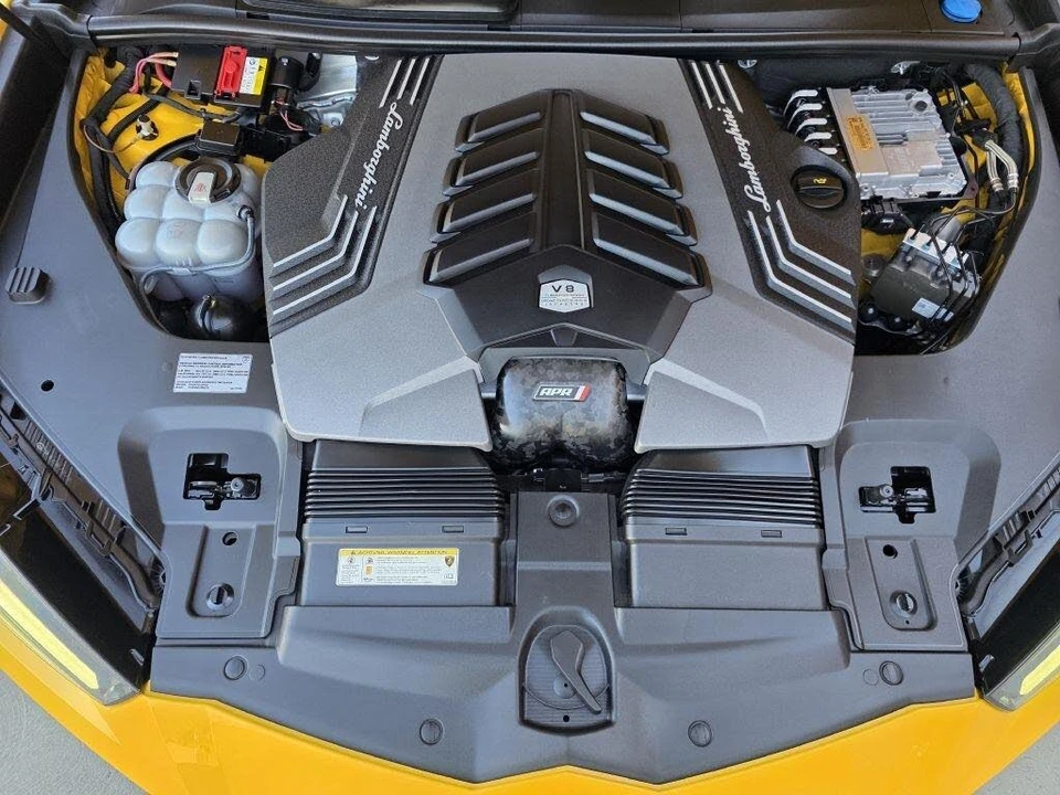 2019 Lamborghini Urus - Image 16 of 31