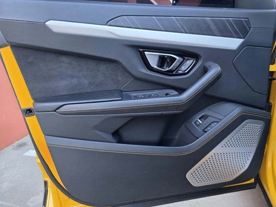 2019 Lamborghini Urus - Image 20 of 31