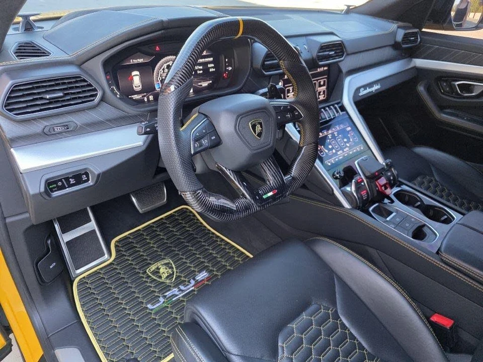 2019 Lamborghini Urus - Image 21 of 31
