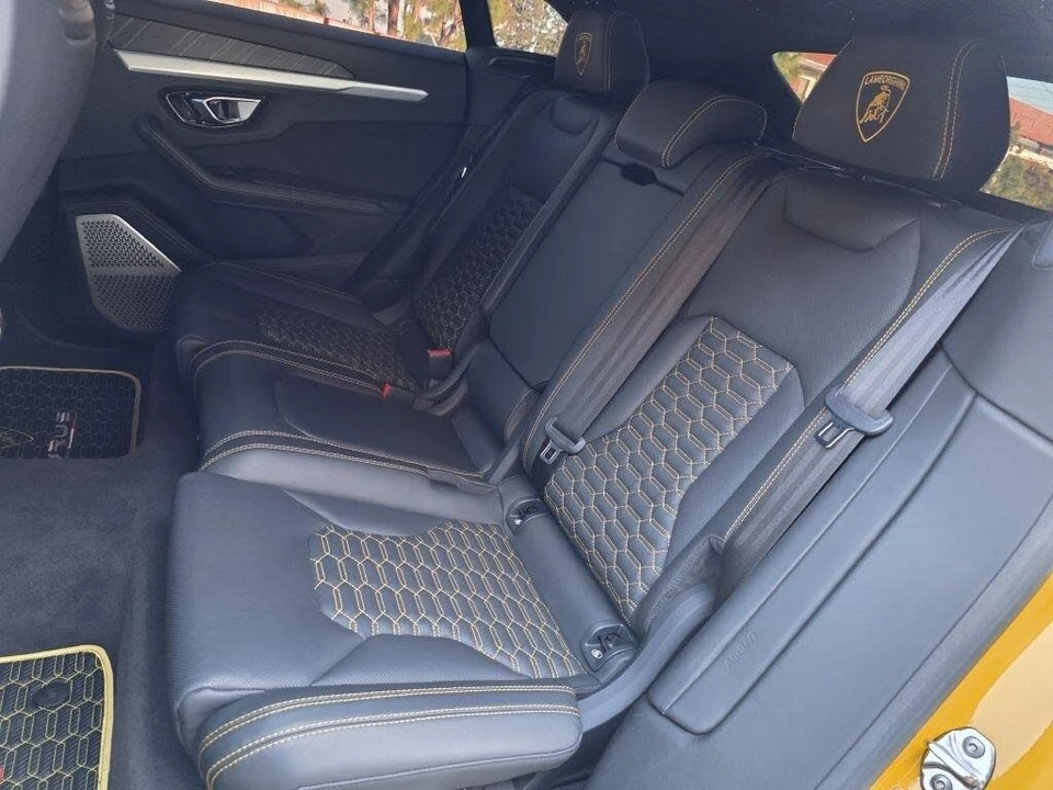 2019 Lamborghini Urus - Image 28 of 31