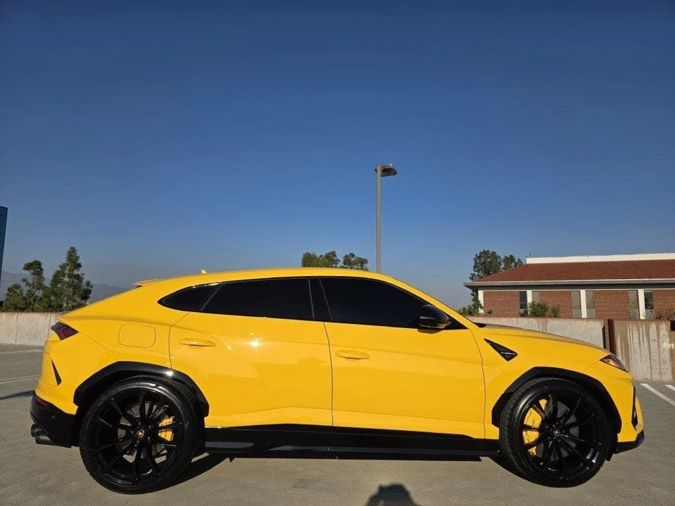 2019 Lamborghini Urus - Image 7 of 31
