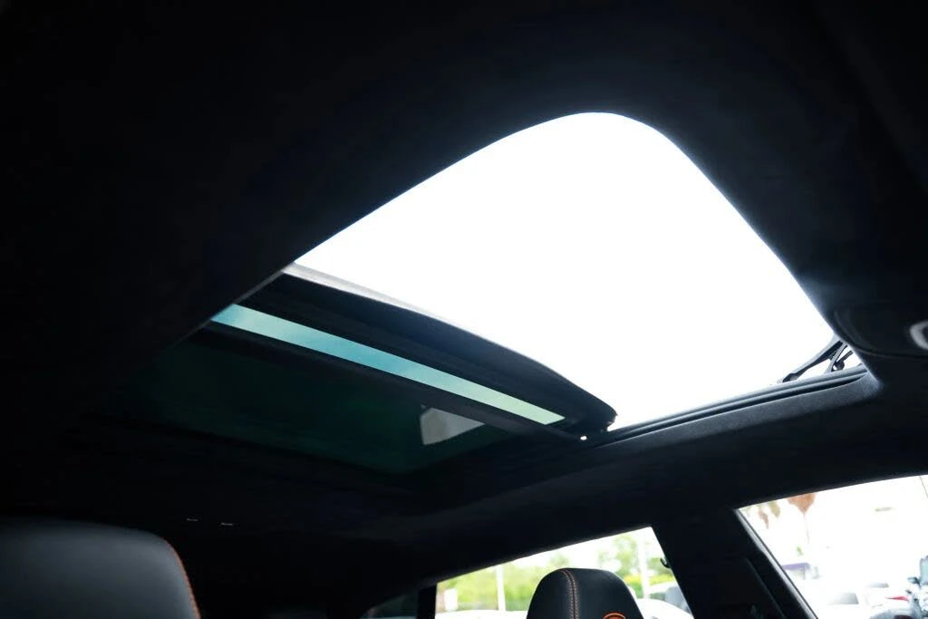 2019 Lamborghini Urus - Image 24 of 31