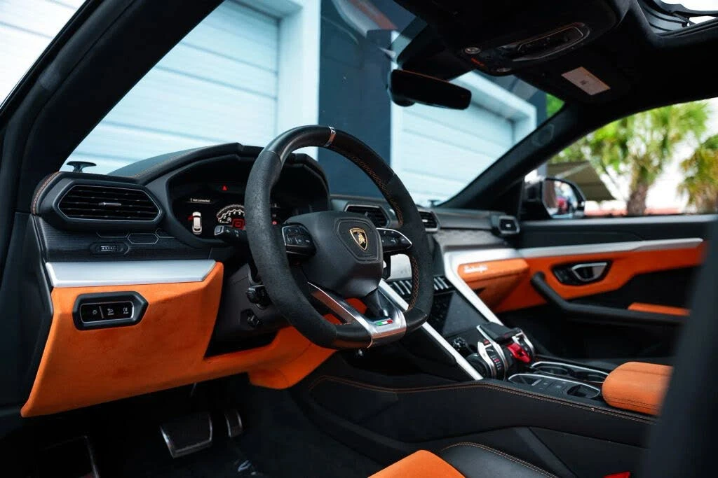 2019 Lamborghini Urus - Image 13 of 31