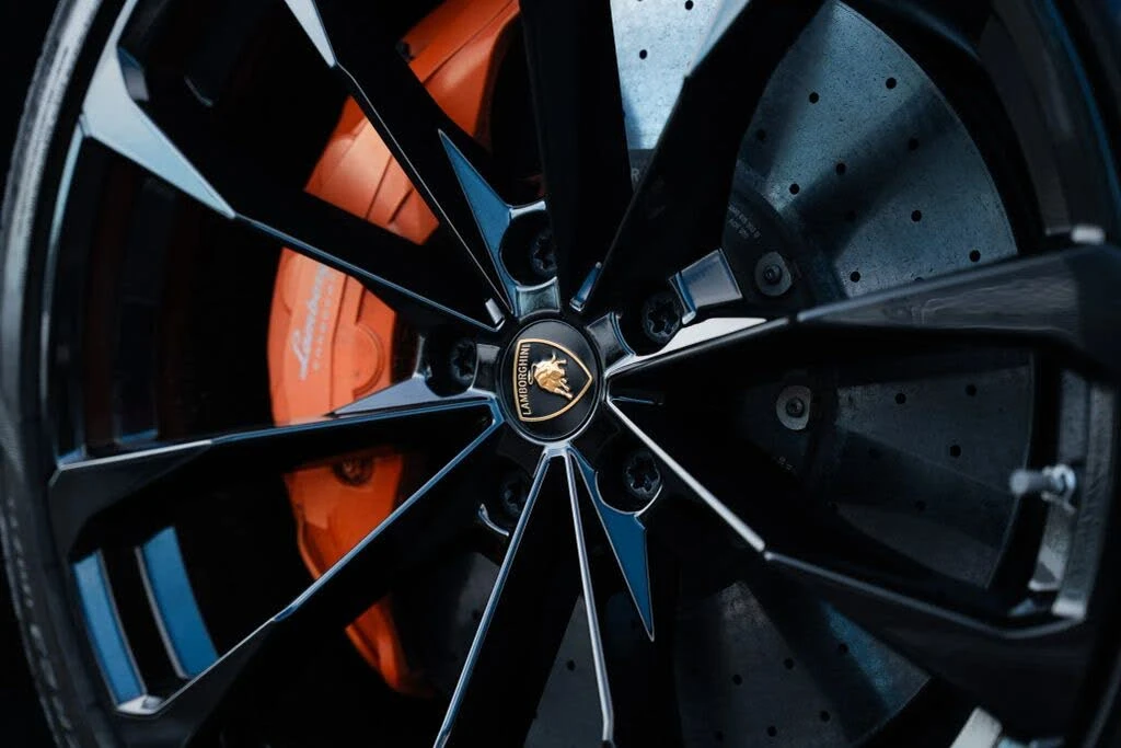 2019 Lamborghini Urus - Image 25 of 31