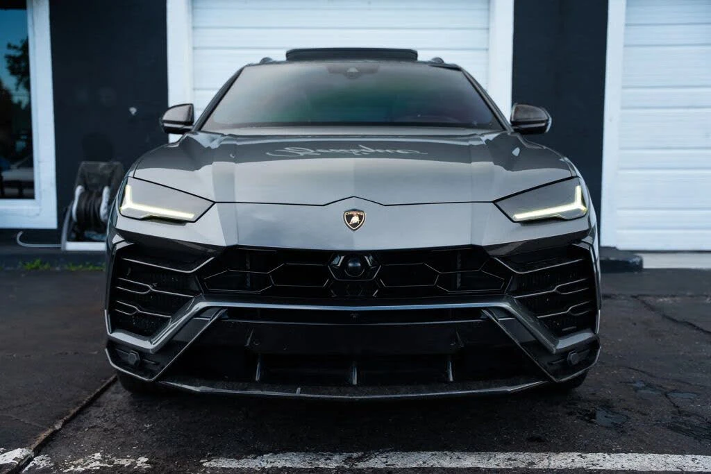 2019 Lamborghini Urus - Image 2 of 31