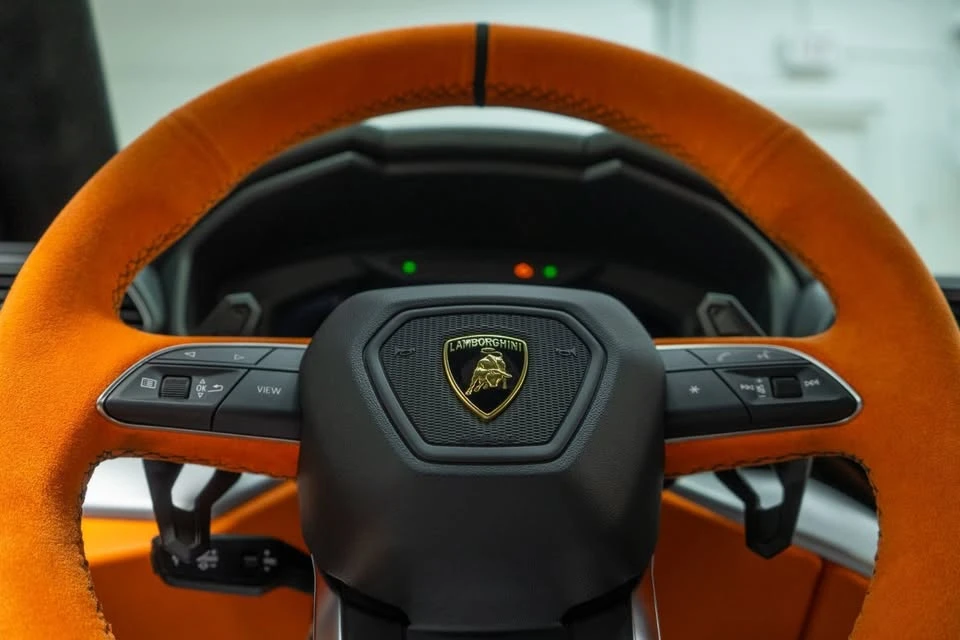 2019 Lamborghini Urus - Image 5 of 20