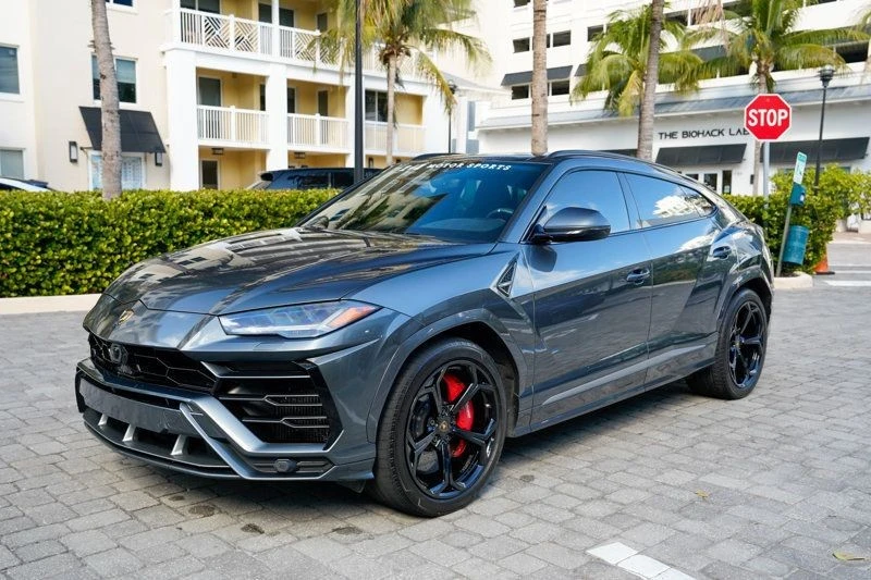 2019 Lamborghini Urus - Image 2 of 21