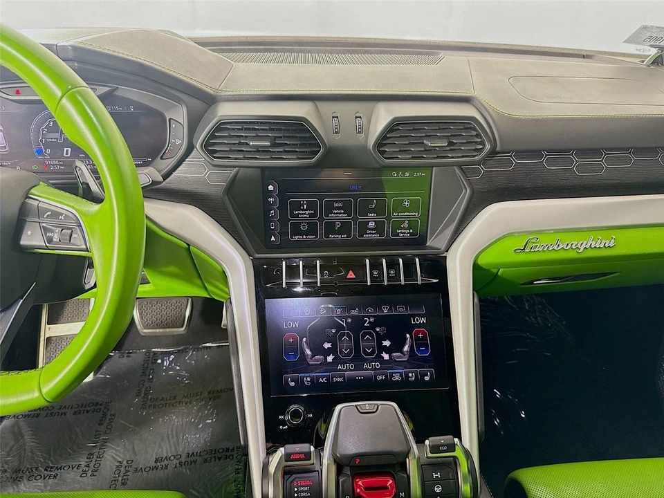 2019 Lamborghini Urus - Image 8 of 30