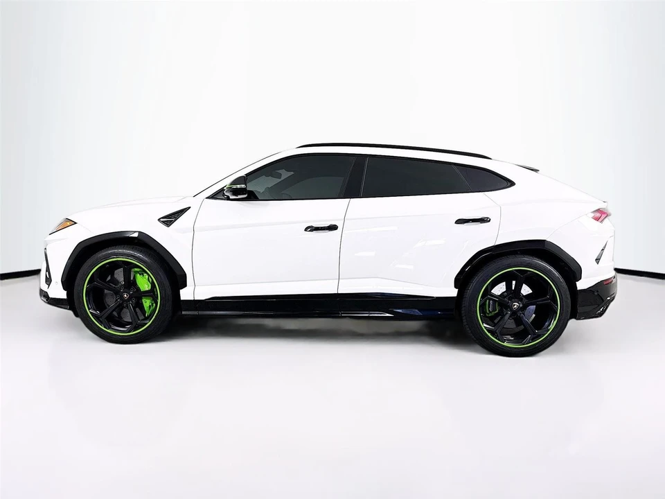 2019 Lamborghini Urus - Image 29 of 31