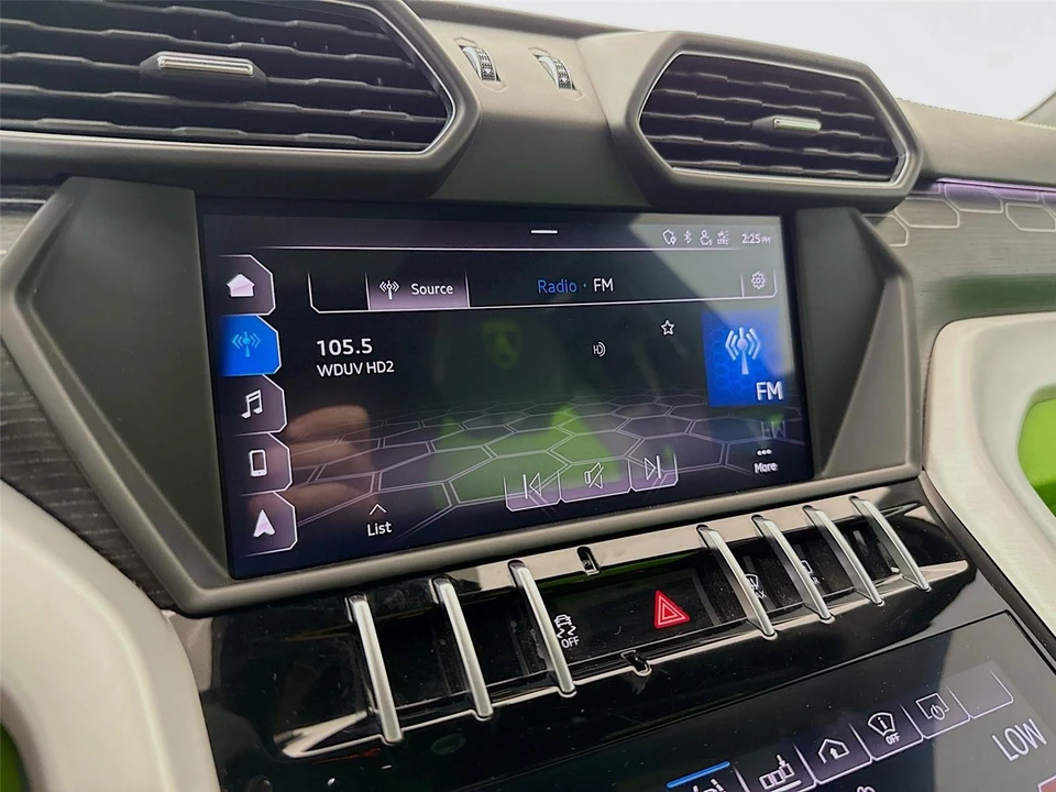 2019 Lamborghini Urus - Image 9 of 31