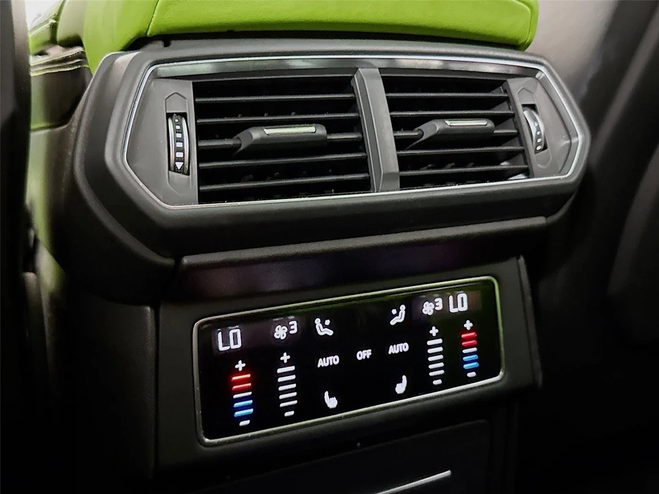 2019 Lamborghini Urus - Image 19 of 31