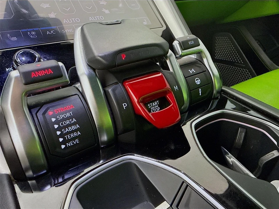 2019 Lamborghini Urus - Image 12 of 21