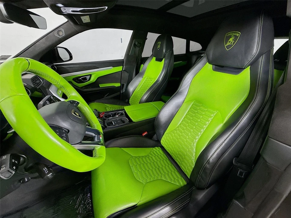 2019 Lamborghini Urus - Image 2 of 30