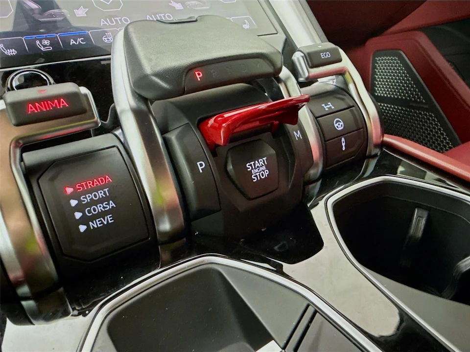 2019 Lamborghini Urus - Image 11 of 21