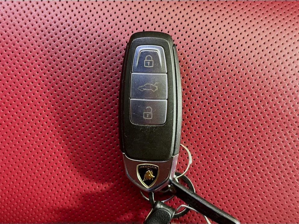 2019 Lamborghini Urus - Image 20 of 21