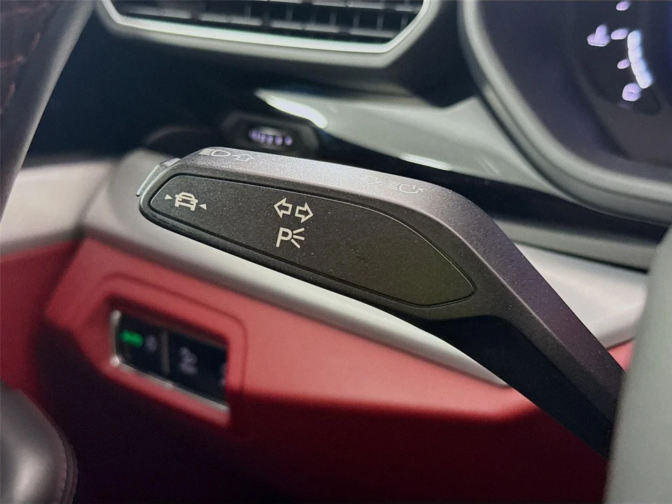 2019 Lamborghini Urus - Image 5 of 21