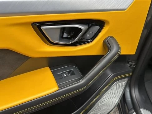 2019 Lamborghini Urus - Image 16 of 20