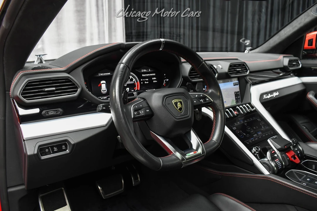 2019 Lamborghini Urus - Image 8 of 12