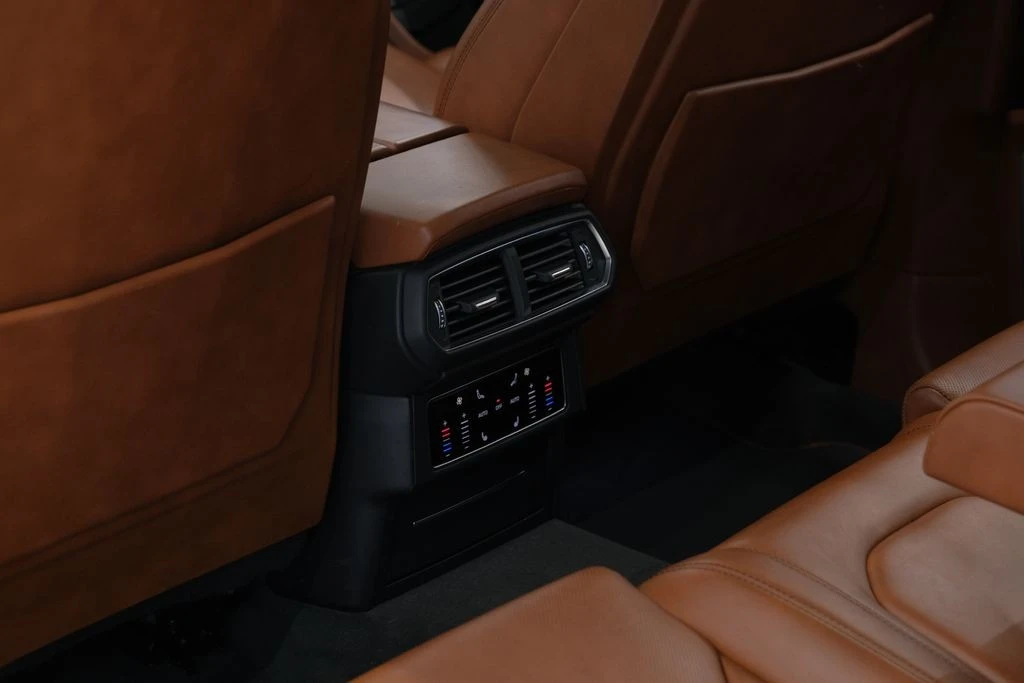 2019 Lamborghini Urus - Image 25 of 31