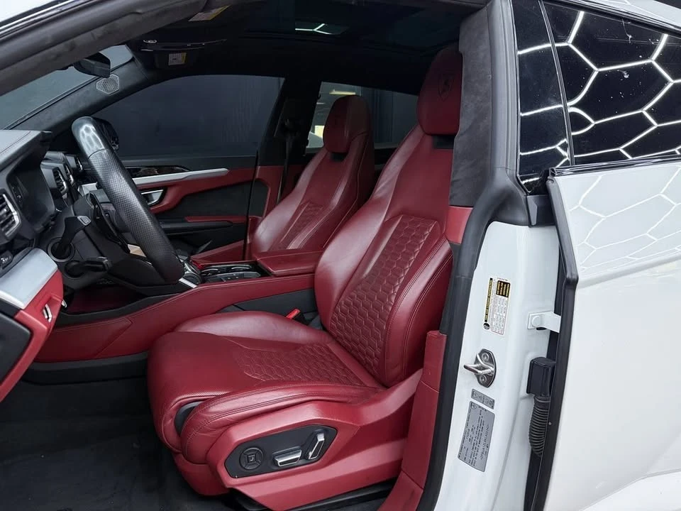 2019 Lamborghini Urus - Image 16 of 19