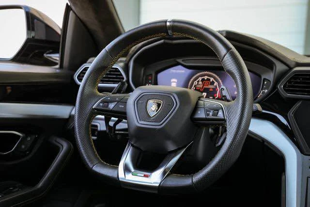 2019 Lamborghini Urus - Image 16 of 17