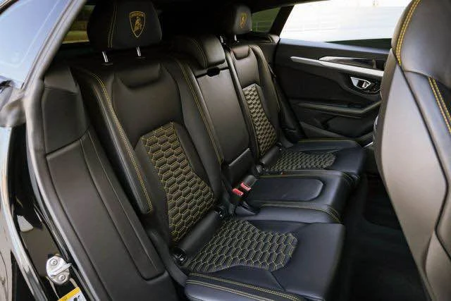 2019 Lamborghini Urus - Image 13 of 17