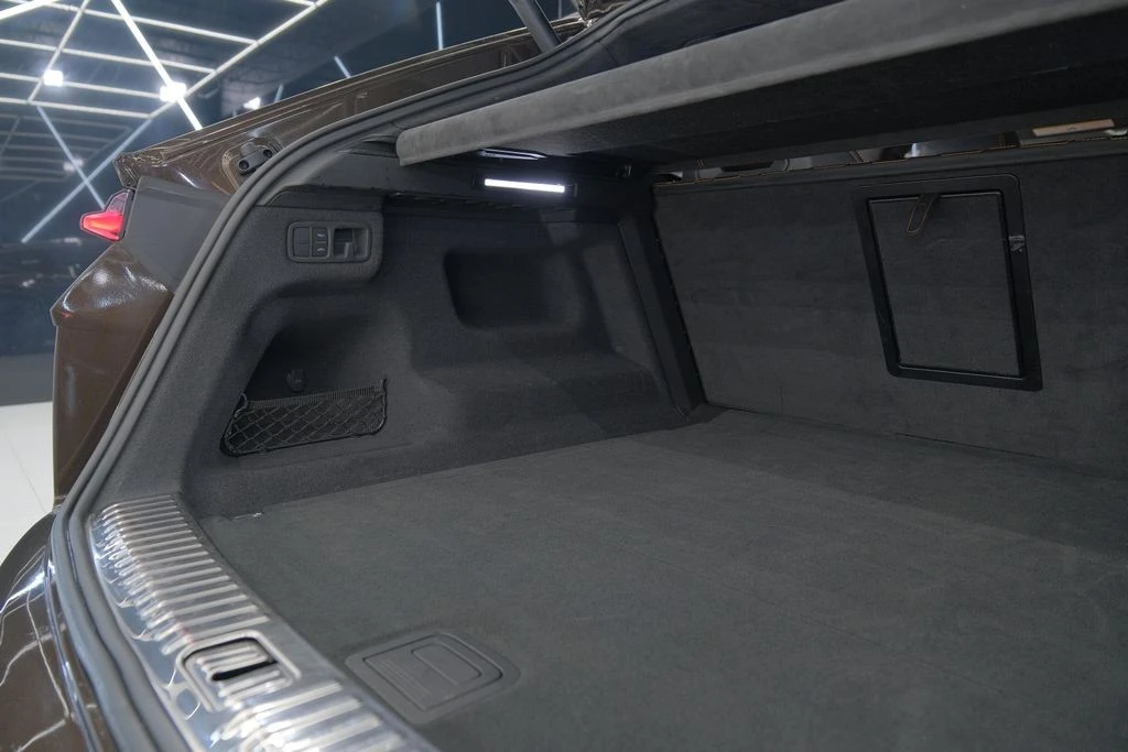 2019 Lamborghini Urus - Image 18 of 21