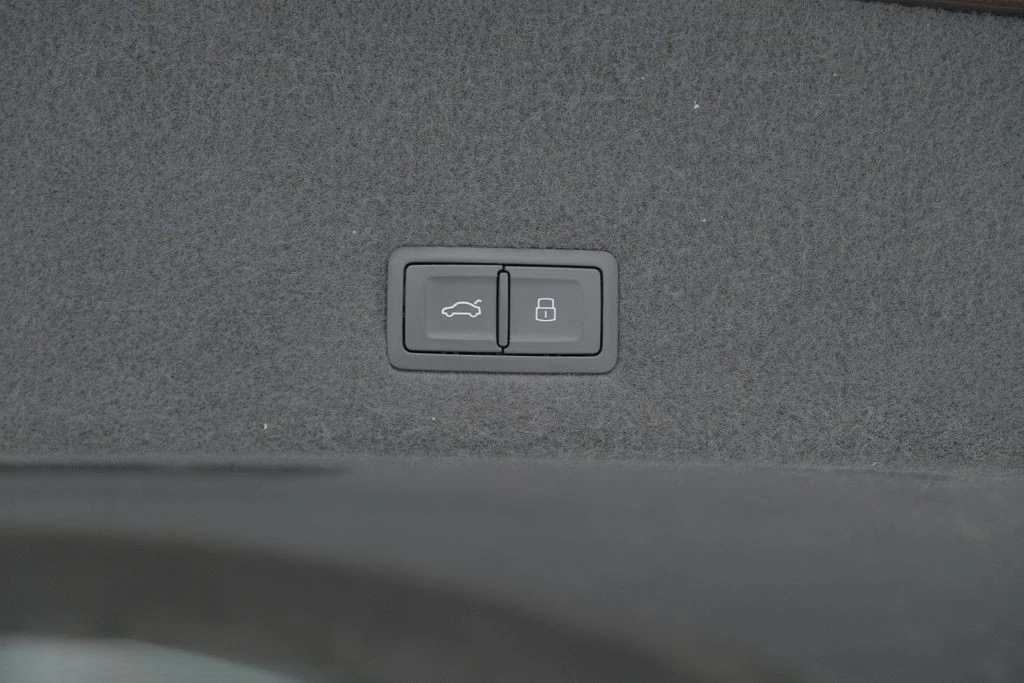 2019 Lamborghini Urus - Image 20 of 21