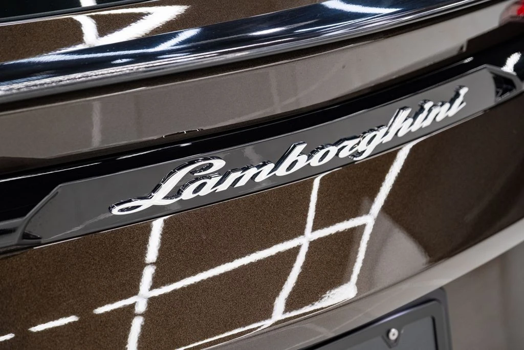 2019 Lamborghini Urus - Image 16 of 21