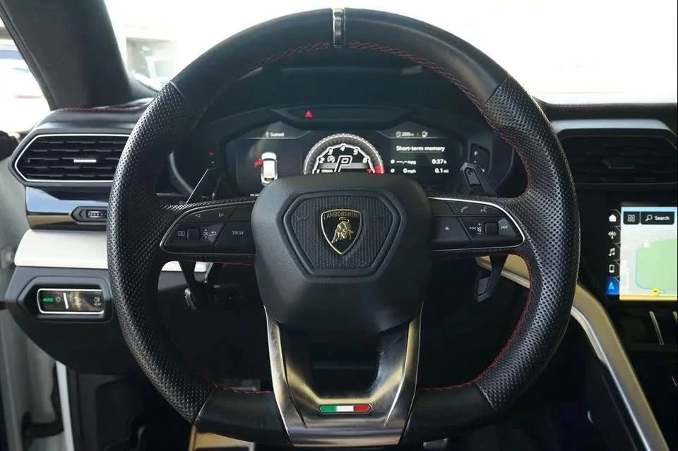 2019 Lamborghini Urus - Image 10 of 18