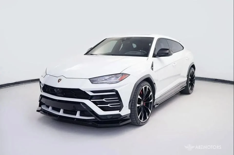2019 Lamborghini Urus - Image 2 of 18