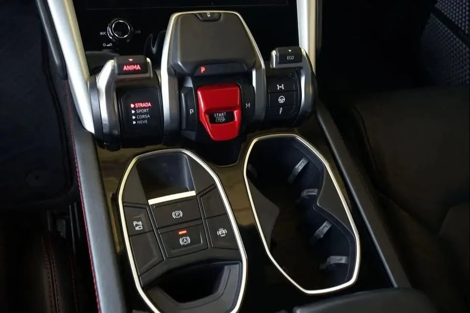 2019 Lamborghini Urus - Image 18 of 18