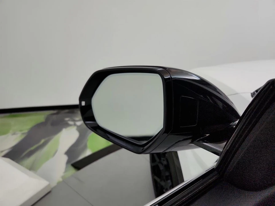 2019 Lamborghini Urus - Image 16 of 21