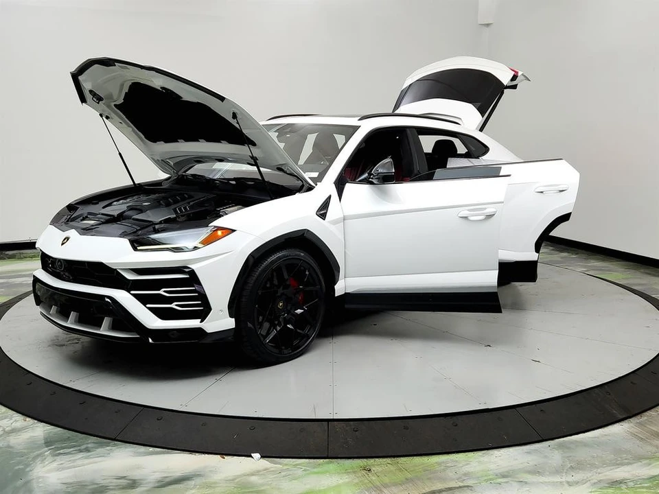 2019 Lamborghini Urus - Image 9 of 21